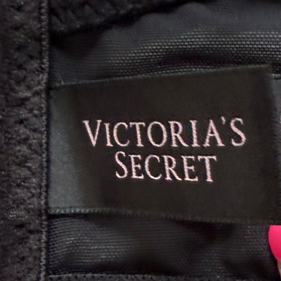 Victoria’s Secret Body By Victoria Black Lace Lined Demi Bra Size 34DD - Picture 8 of 11